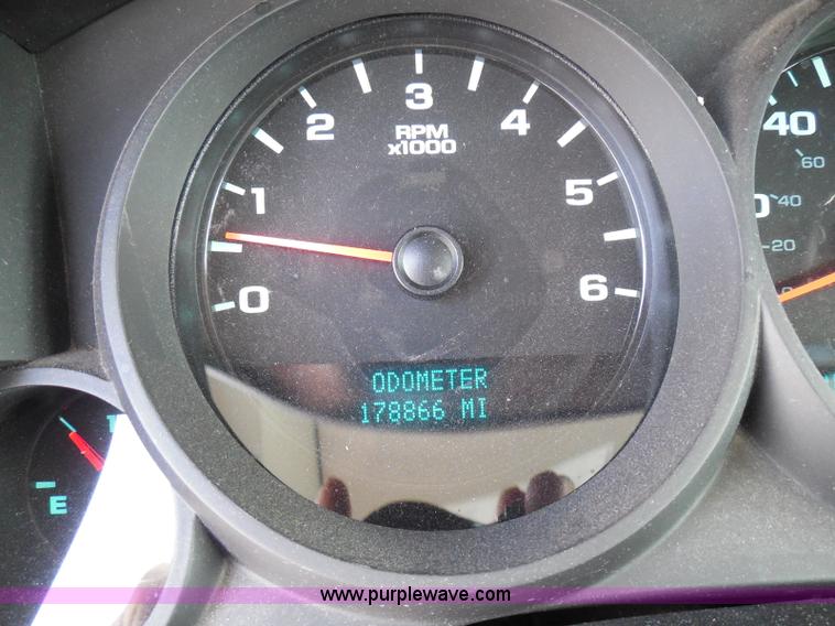 image for item K7523 2008 Chevrolet Silverado 1500 Crew Cab pickup truck