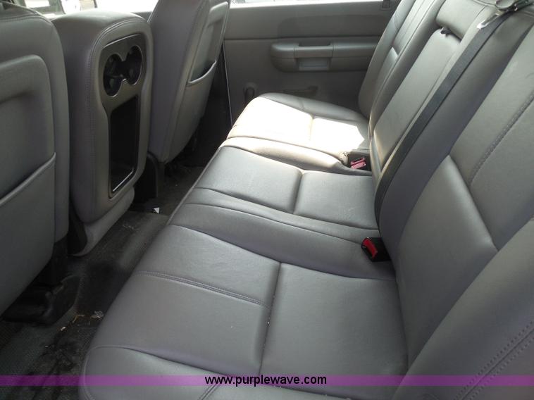 image for item K7523 2008 Chevrolet Silverado 1500 Crew Cab pickup truck