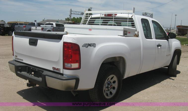 image for item K8648 2009 GMC Sierra 1500 Ext. Cab pickup truck