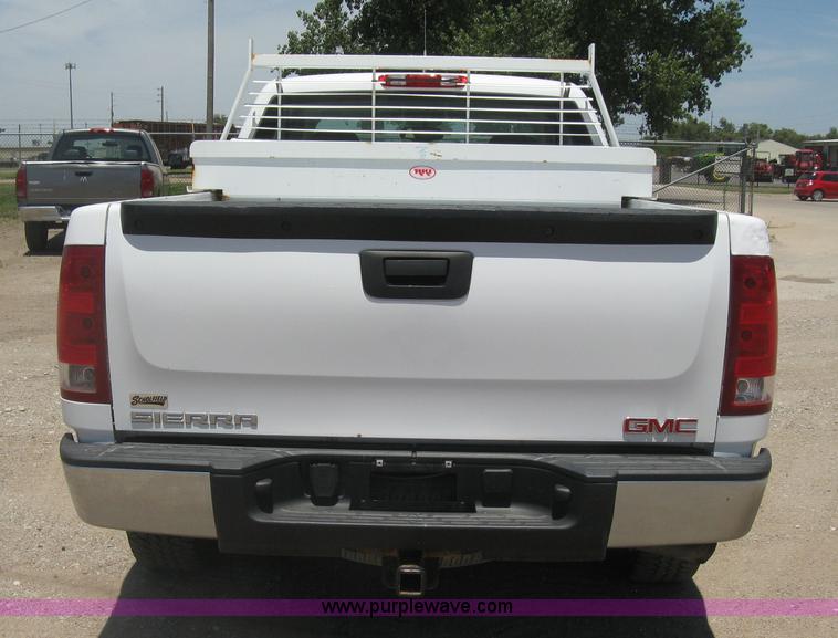 image for item K8648 2009 GMC Sierra 1500 Ext. Cab pickup truck