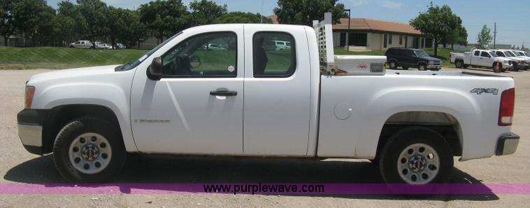 image for item K8648 2009 GMC Sierra 1500 Ext. Cab pickup truck