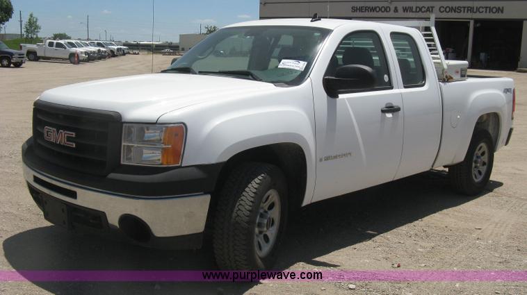image for item K8648 2009 GMC Sierra 1500 Ext. Cab pickup truck