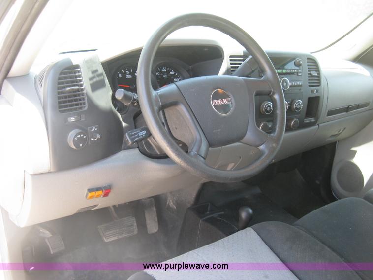 image for item K8648 2009 GMC Sierra 1500 Ext. Cab pickup truck