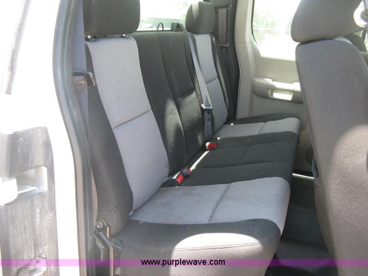 image for item K8648 2009 GMC Sierra 1500 Ext. Cab pickup truck