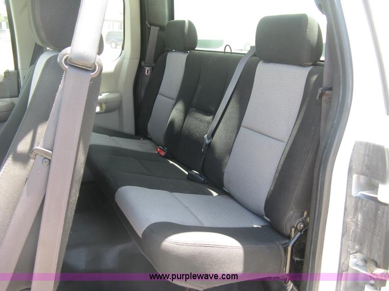 image for item K8648 2009 GMC Sierra 1500 Ext. Cab pickup truck