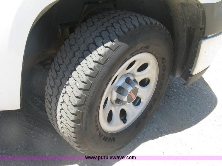 image for item K8648 2009 GMC Sierra 1500 Ext. Cab pickup truck