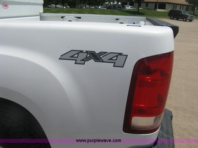 image for item K8648 2009 GMC Sierra 1500 Ext. Cab pickup truck