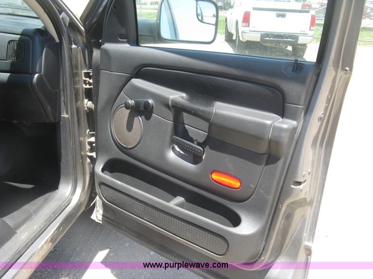 image for item K8649 2005 Dodge Ram 2500 HD Quad Cab pickup truck