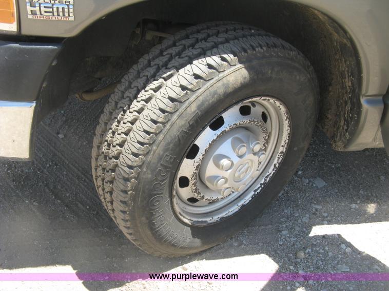 image for item K8649 2005 Dodge Ram 2500 HD Quad Cab pickup truck