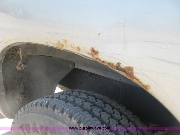 image for item K8649 2005 Dodge Ram 2500 HD Quad Cab pickup truck