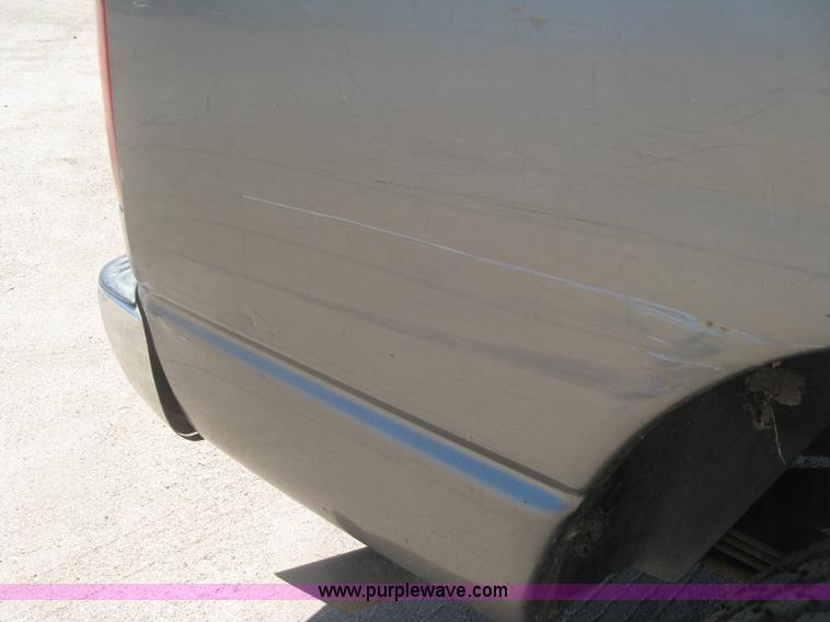 image for item K8649 2005 Dodge Ram 2500 HD Quad Cab pickup truck