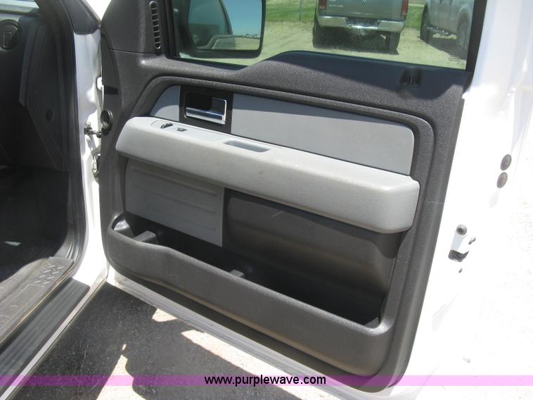 image for item K8650 2012 Ford F150 XLT SuperCrew pickup truck