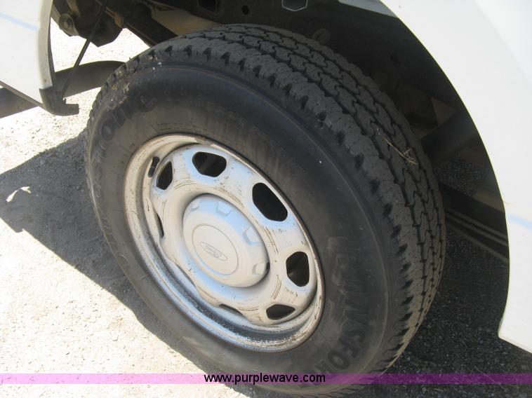 image for item K8650 2012 Ford F150 XLT SuperCrew pickup truck