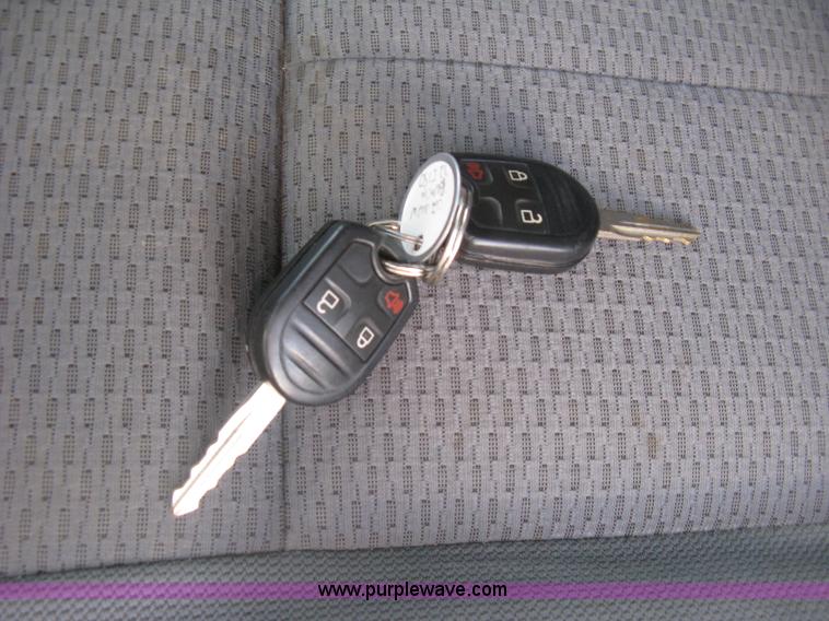 image for item K8650 2012 Ford F150 XLT SuperCrew pickup truck