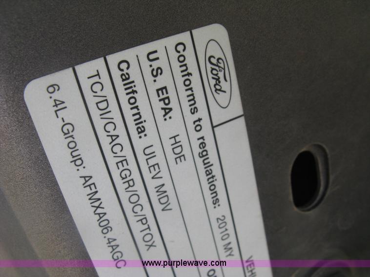 image for item K8652 2010 Ford F350 Super Duty XLT Crew Cab flatbed pickup truck