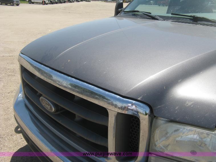 image for item K8653 2004 Ford F250 Super Duty XLT SuperCab pickup truck