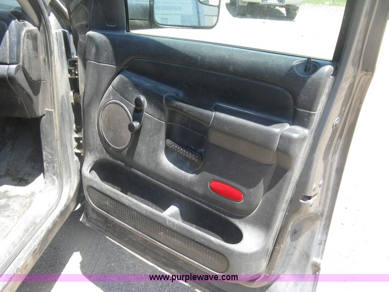 image for item K8654 2005 Dodge Ram 2500 HD Quad Cab pickup truck