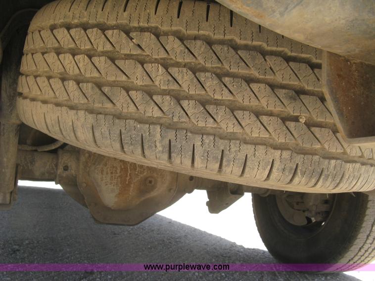 image for item K8654 2005 Dodge Ram 2500 HD Quad Cab pickup truck