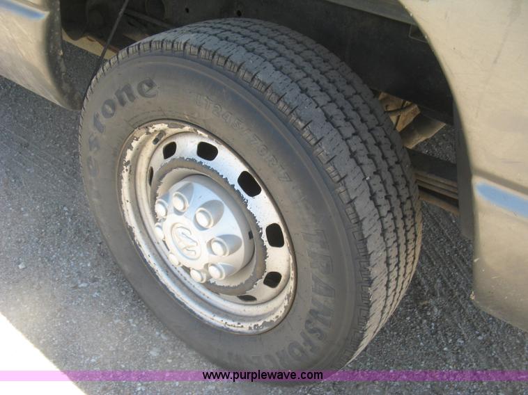 image for item K8654 2005 Dodge Ram 2500 HD Quad Cab pickup truck