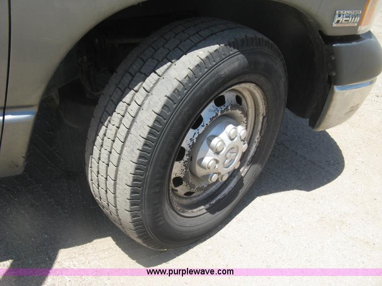 image for item K8654 2005 Dodge Ram 2500 HD Quad Cab pickup truck