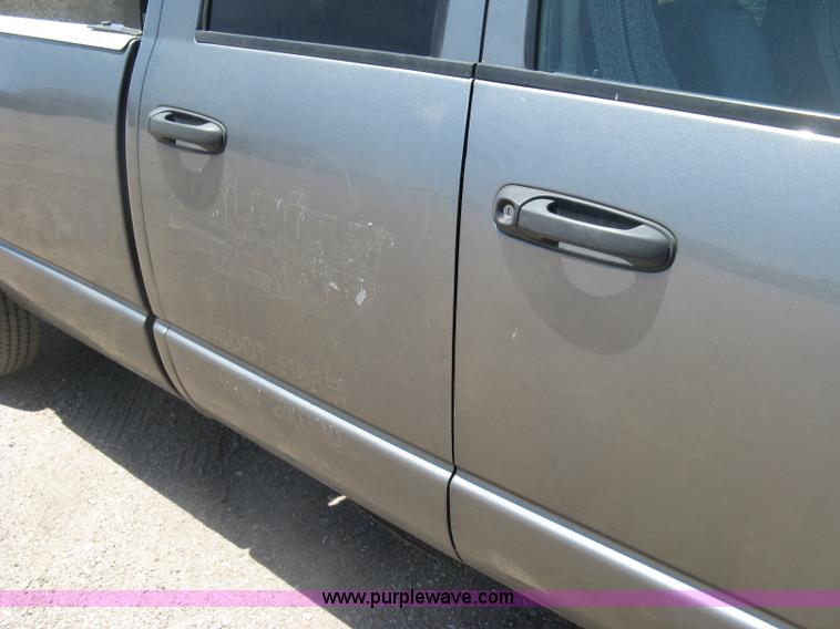 image for item K8654 2005 Dodge Ram 2500 HD Quad Cab pickup truck