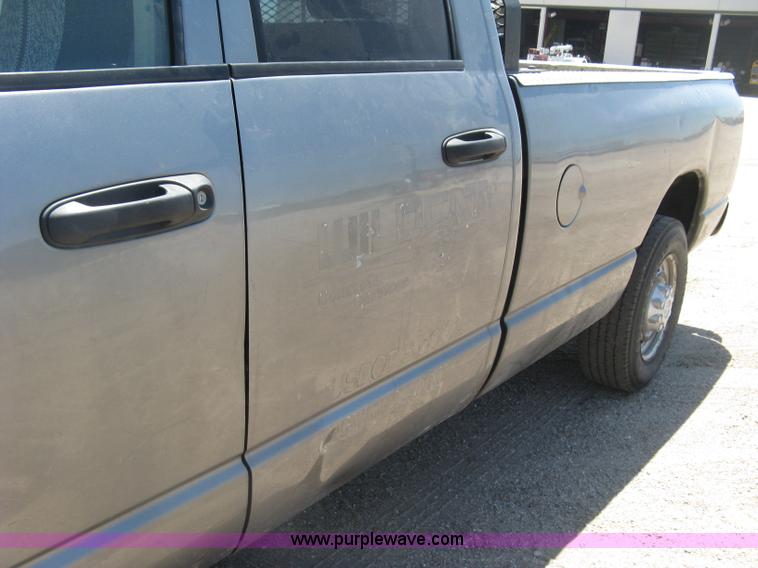 image for item K8654 2005 Dodge Ram 2500 HD Quad Cab pickup truck