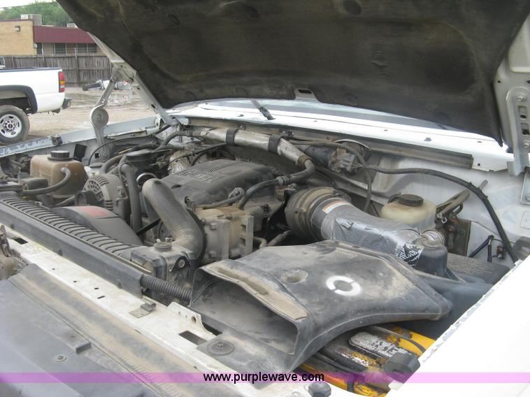 image for item K8677 1997 Ford F450 Super Duty flatbed truck