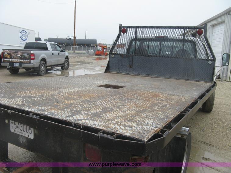 image for item K8677 1997 Ford F450 Super Duty flatbed truck