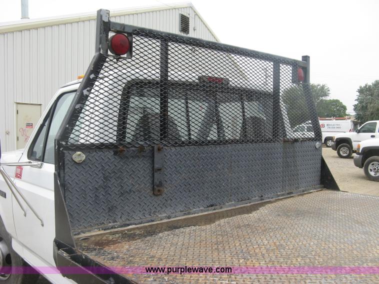 image for item K8677 1997 Ford F450 Super Duty flatbed truck