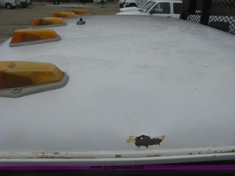 image for item K8677 1997 Ford F450 Super Duty flatbed truck