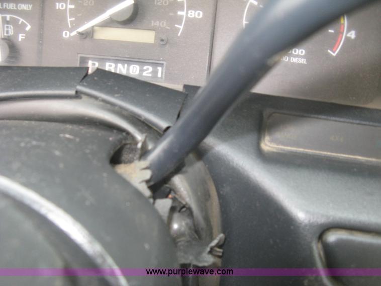 image for item K8677 1997 Ford F450 Super Duty flatbed truck