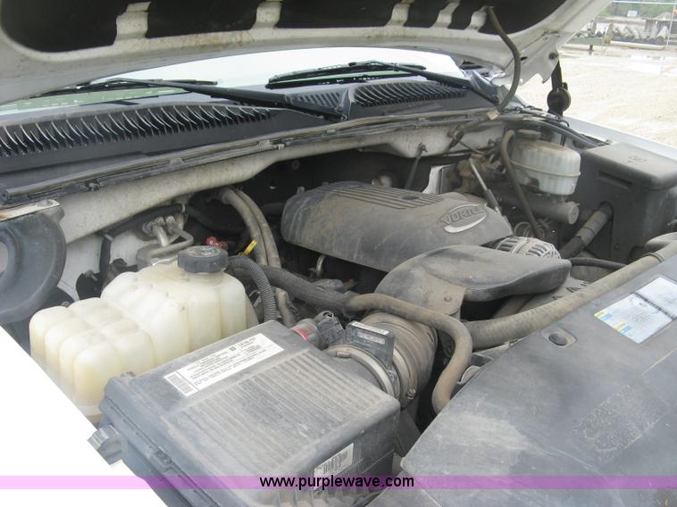 image for item K8678 2007 GMC Sierra Classic 2500HD Ext. Cab pickup truck