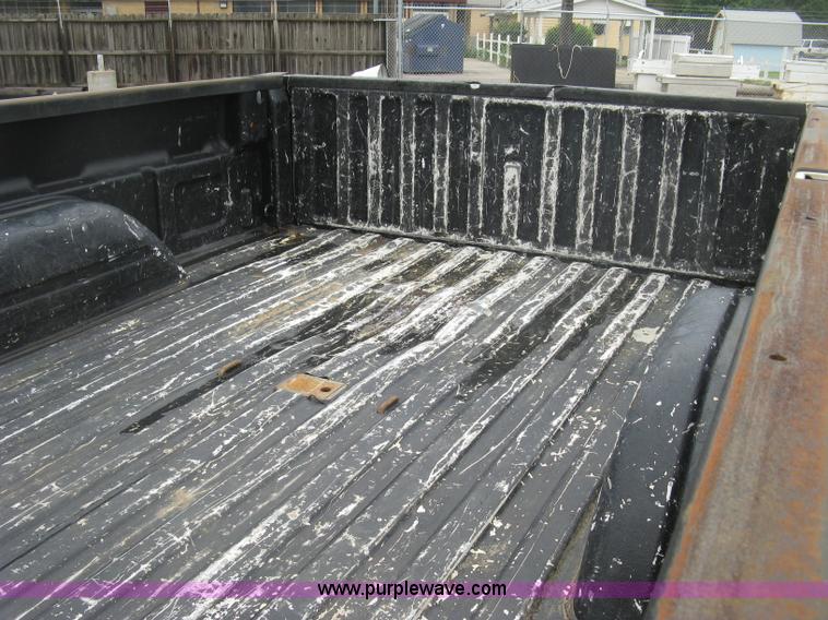 image for item K8678 2007 GMC Sierra Classic 2500HD Ext. Cab pickup truck