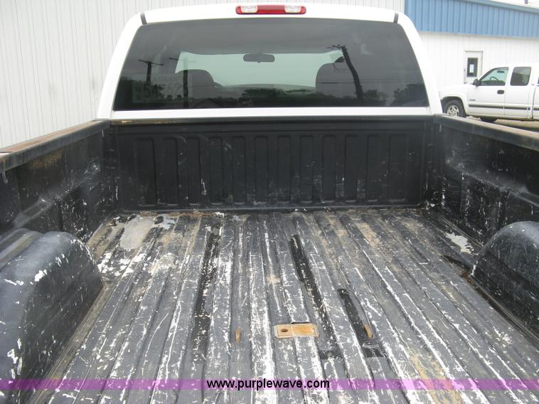 image for item K8678 2007 GMC Sierra Classic 2500HD Ext. Cab pickup truck