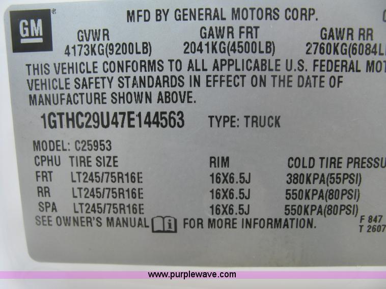 image for item K8679 2007 GMC Sierra Classic 2500HD Ext. Cab pickup truck