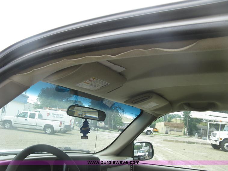 image for item K8679 2007 GMC Sierra Classic 2500HD Ext. Cab pickup truck