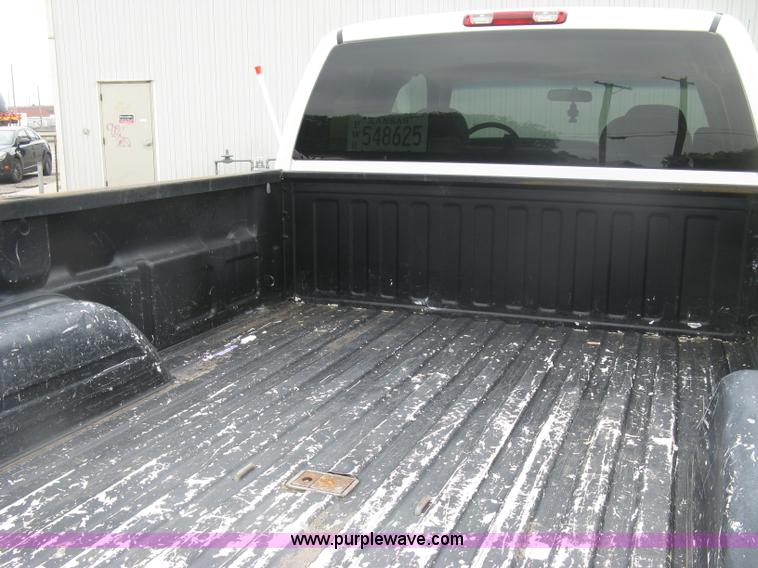 image for item K8679 2007 GMC Sierra Classic 2500HD Ext. Cab pickup truck