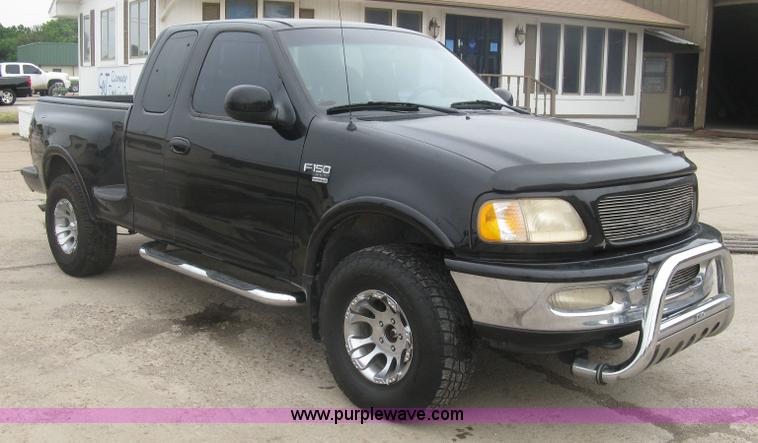 image for item K8680 1998 Ford F150 XLT SuperCab pickup truck