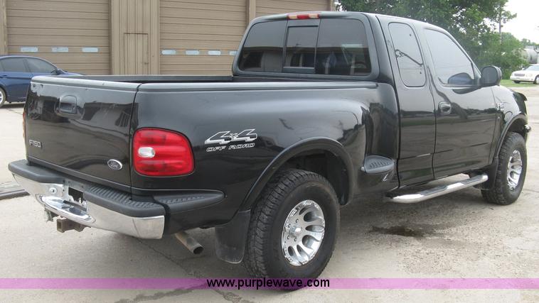image for item K8680 1998 Ford F150 XLT SuperCab pickup truck
