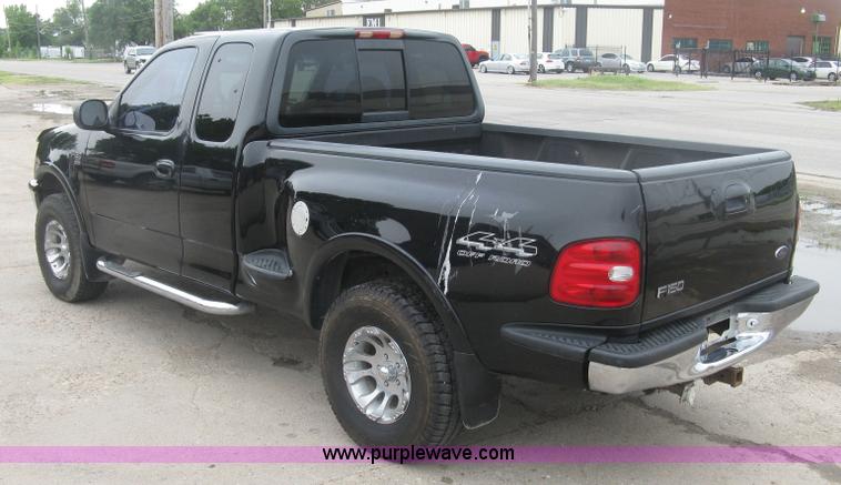 image for item K8680 1998 Ford F150 XLT SuperCab pickup truck