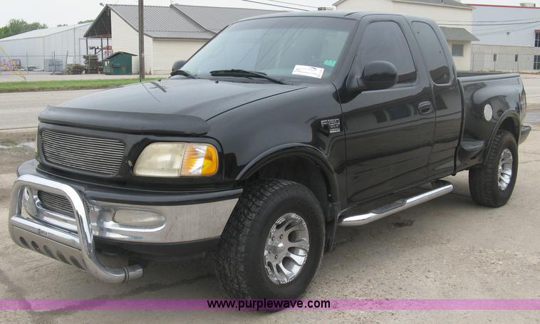 image for item K8680 1998 Ford F150 XLT SuperCab pickup truck