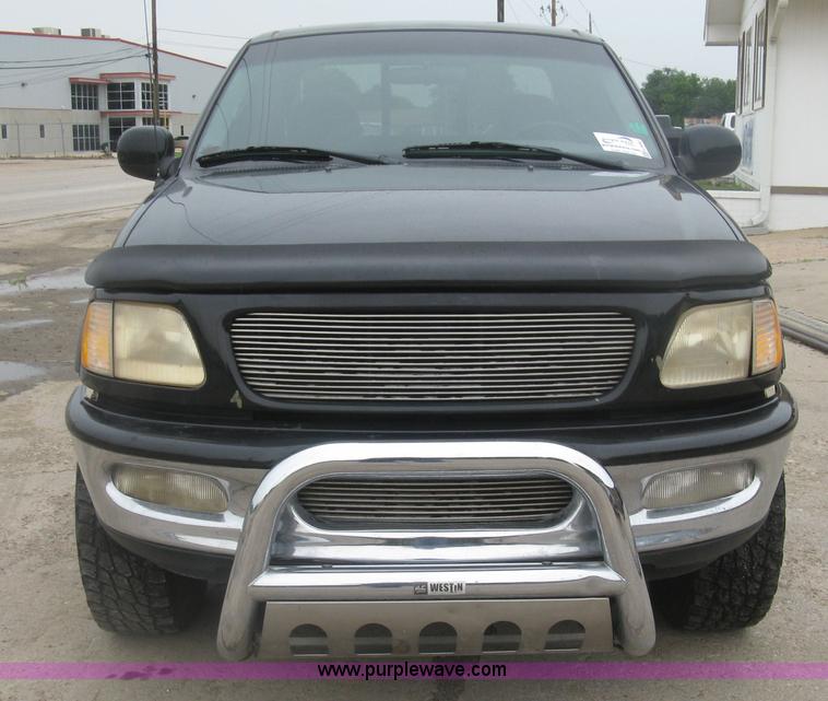image for item K8680 1998 Ford F150 XLT SuperCab pickup truck