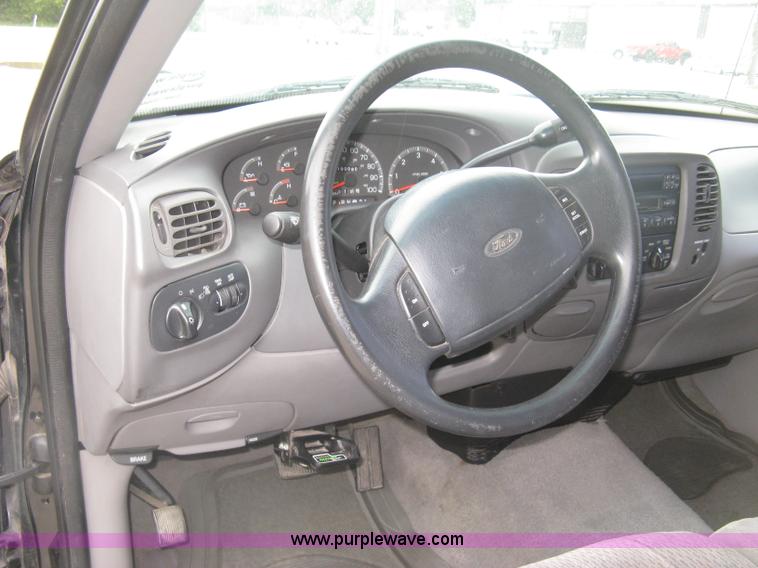 image for item K8680 1998 Ford F150 XLT SuperCab pickup truck