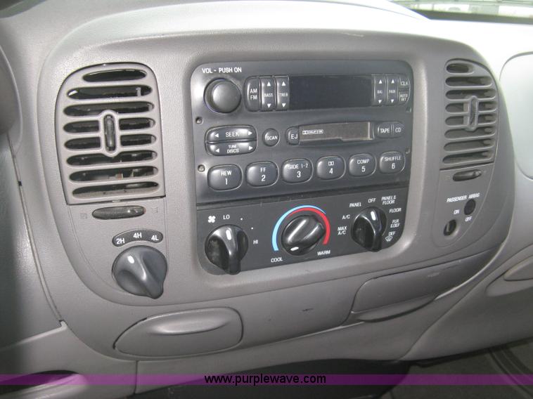 image for item K8680 1998 Ford F150 XLT SuperCab pickup truck