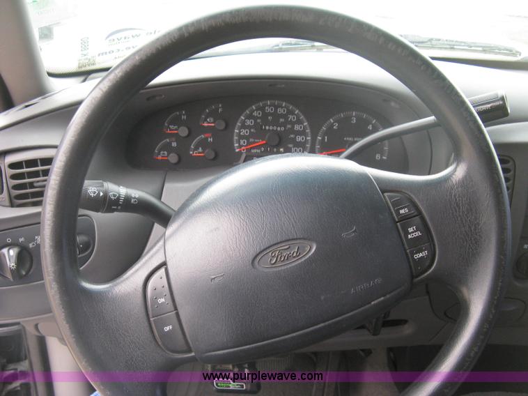 image for item K8680 1998 Ford F150 XLT SuperCab pickup truck