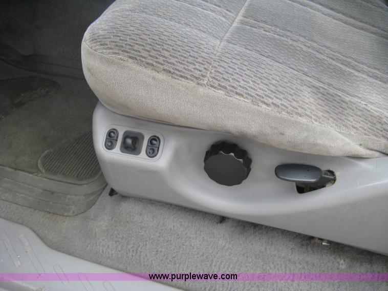 image for item K8680 1998 Ford F150 XLT SuperCab pickup truck