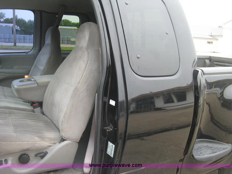 image for item K8680 1998 Ford F150 XLT SuperCab pickup truck