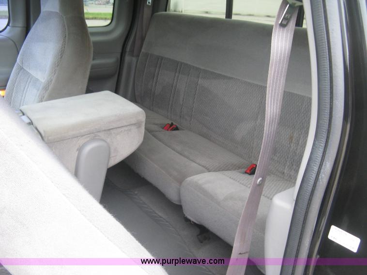 image for item K8680 1998 Ford F150 XLT SuperCab pickup truck