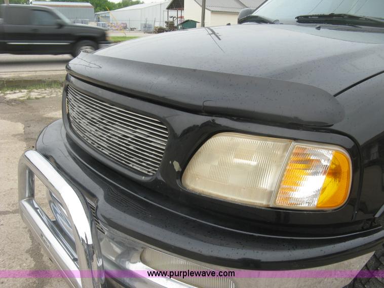 image for item K8680 1998 Ford F150 XLT SuperCab pickup truck