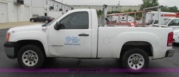 image for item R9327 2009 GMC Sierra 1500 pickup truck